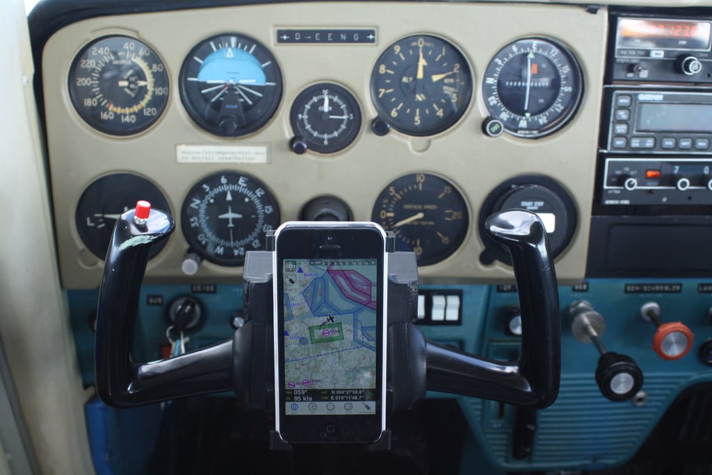 Iphone Yoke Mount for Cessna 150