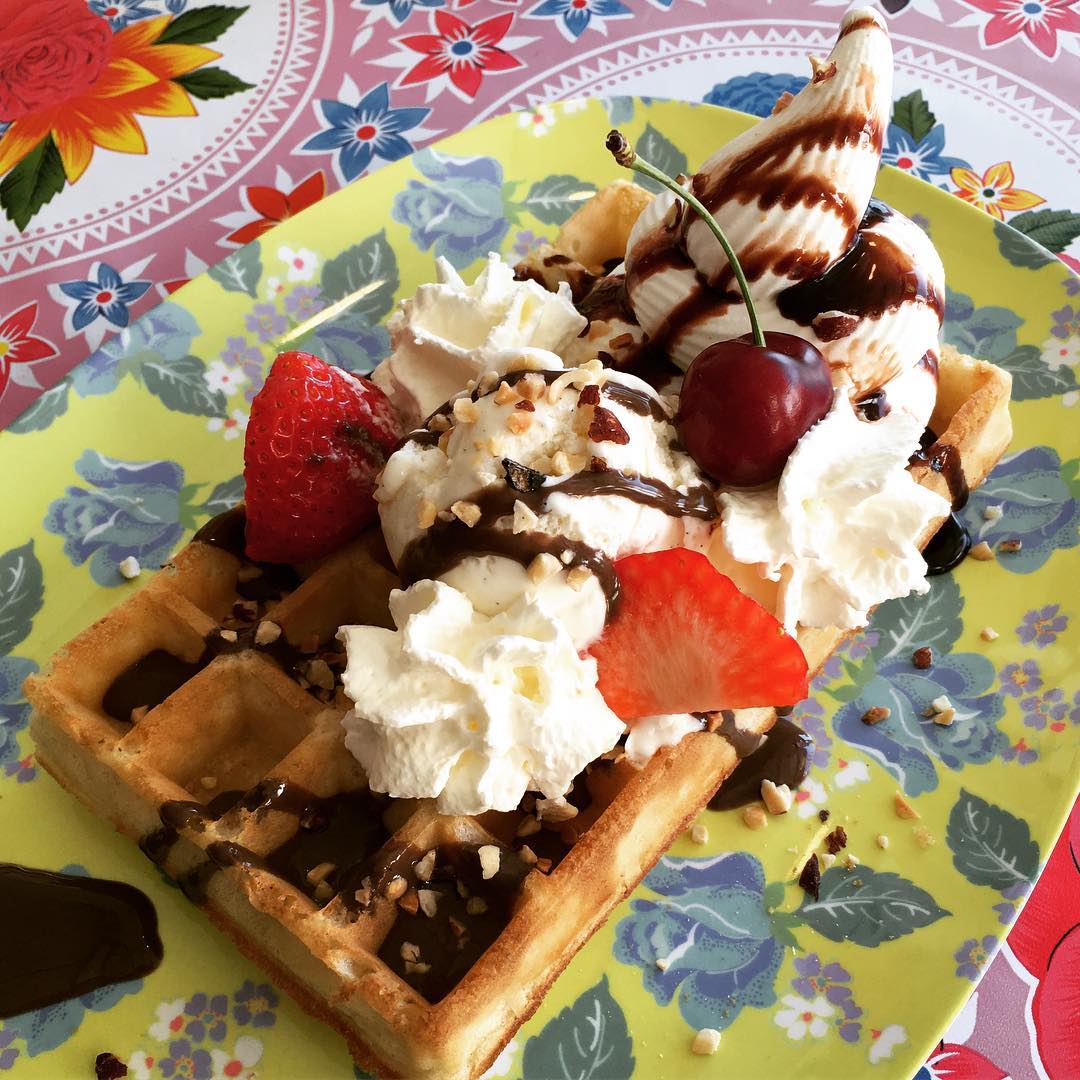 Soft serve ice cream machine nozzles