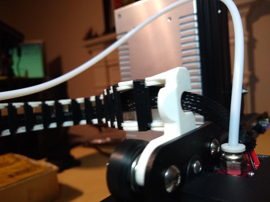 Ender 3 extruder cable chain (won't crash at max height or come loose.)