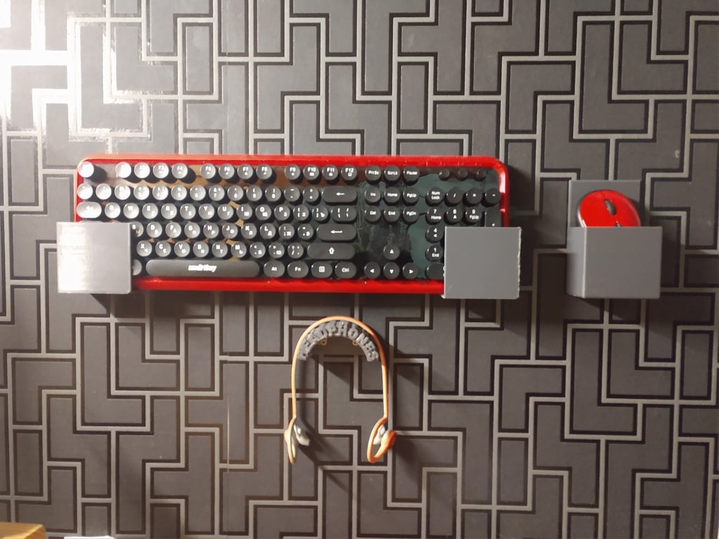 Mouse & keyboard wall mount