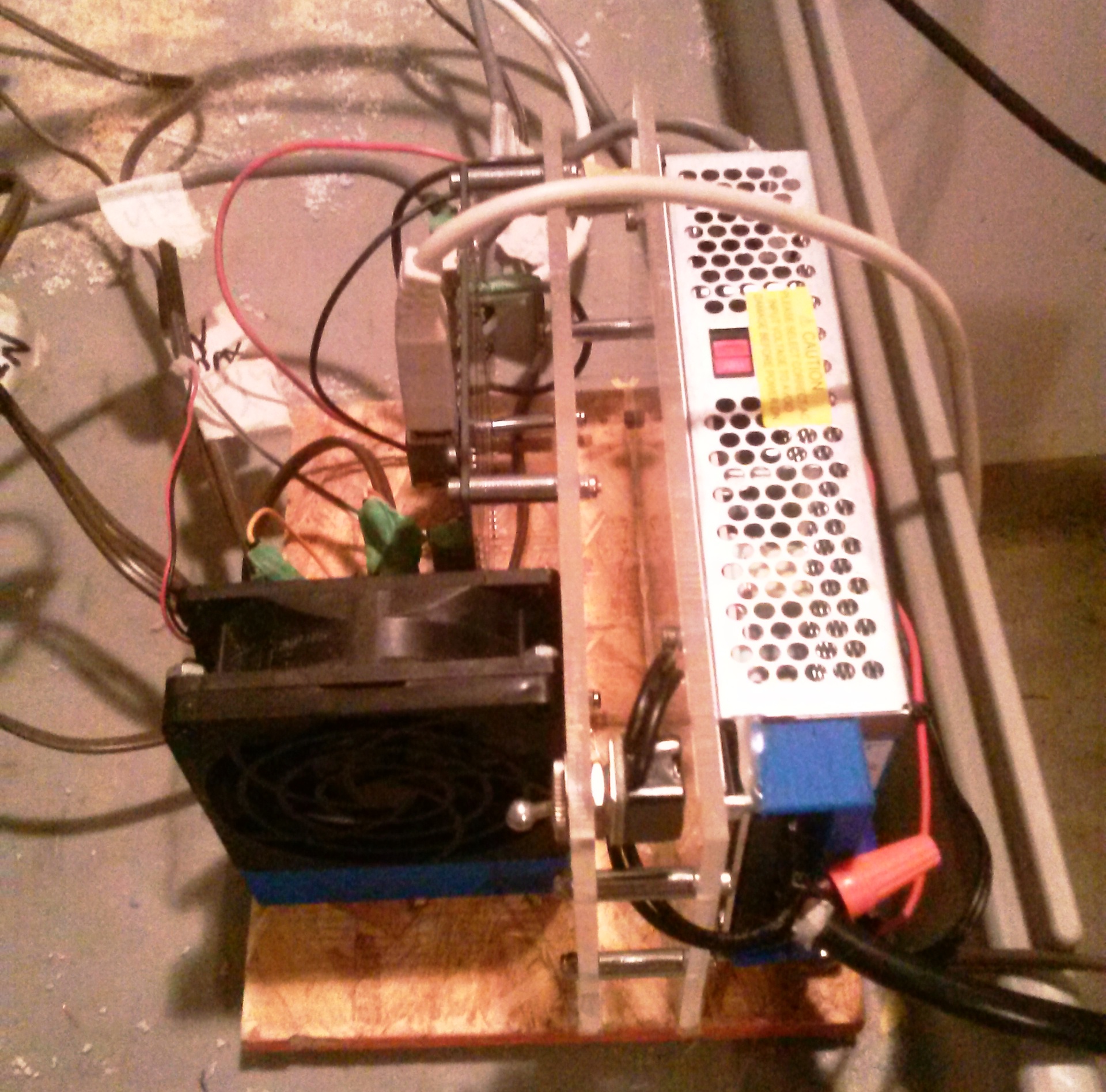 Tiny-G Electronics Stand