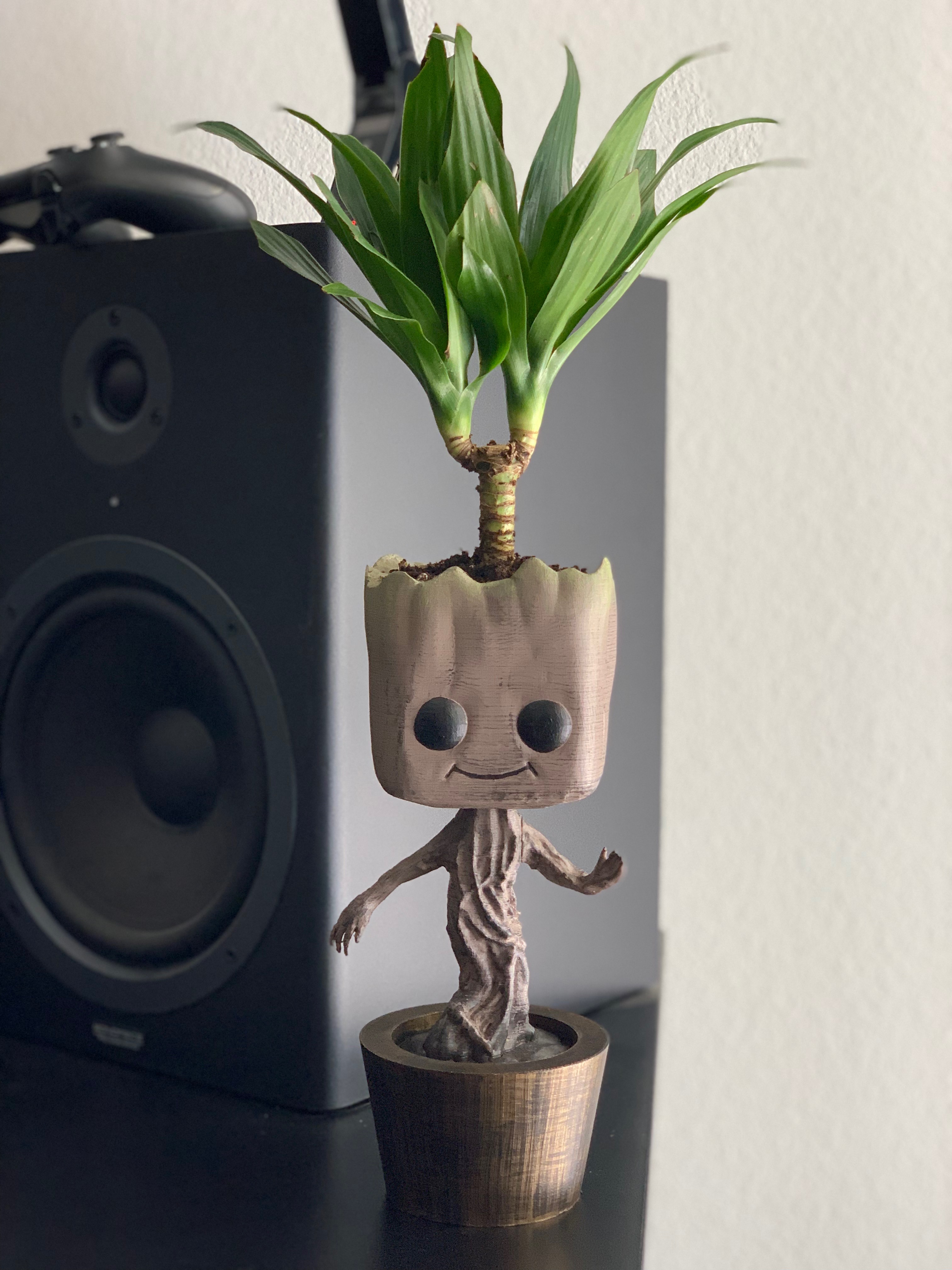 Baby Groot Planter (Spit Limbs)