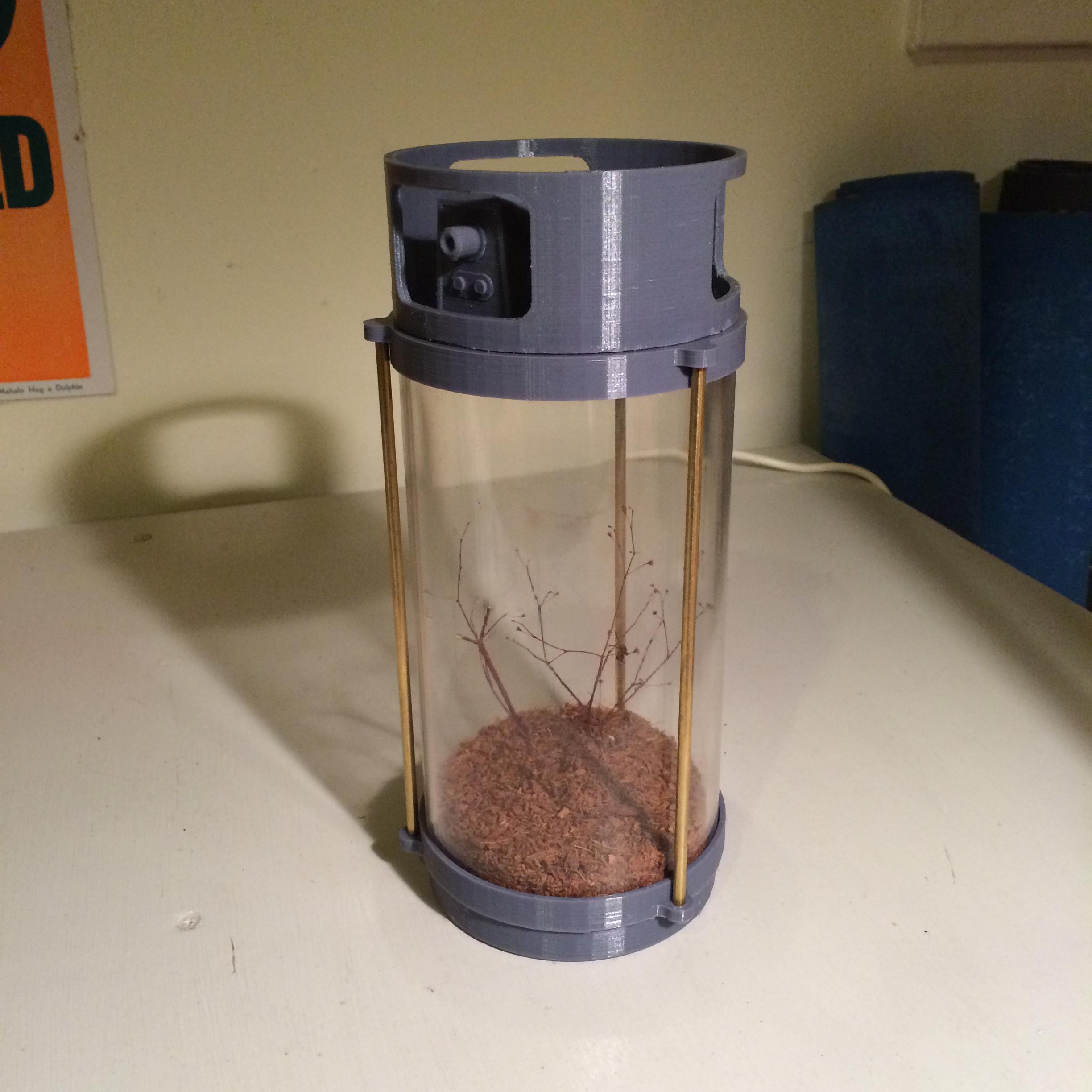 'Alien' Facehugger Containment Tank for an Insect or Other Small Nasty