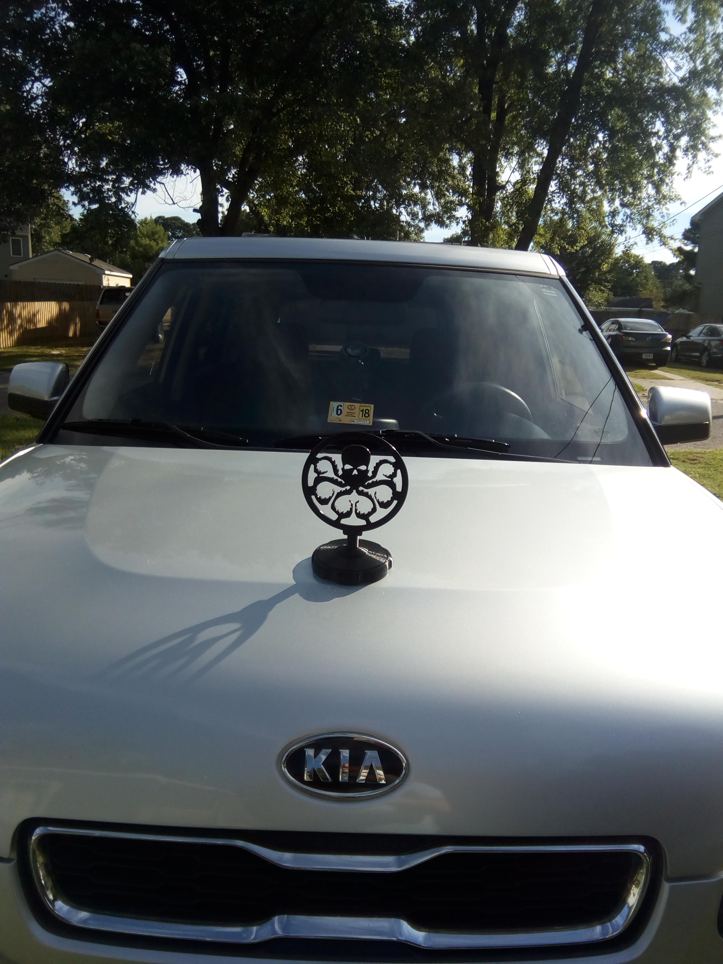 Hydra Hood Ornament (Magnetic)