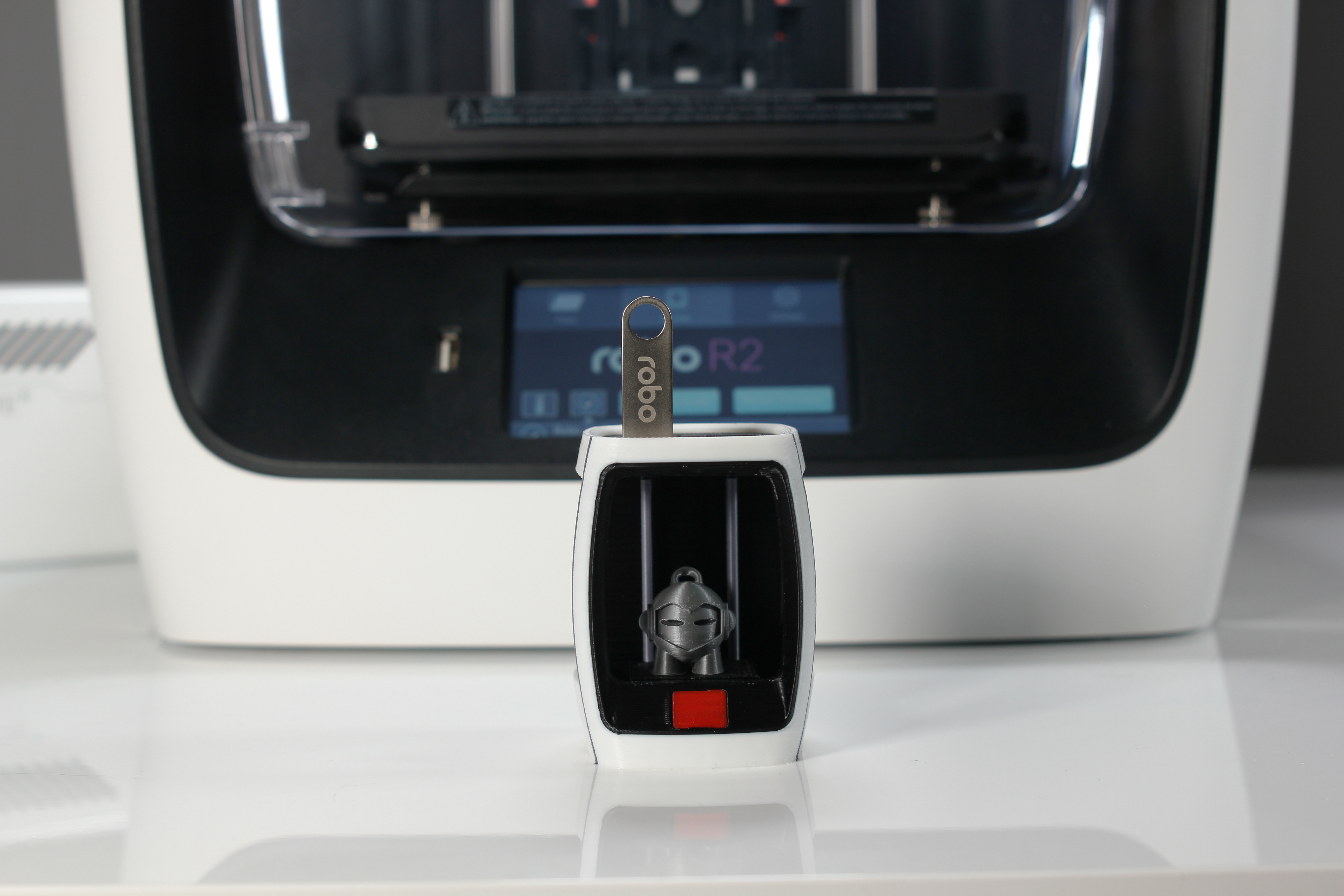 Multi-Color Robo R2 USB Holder