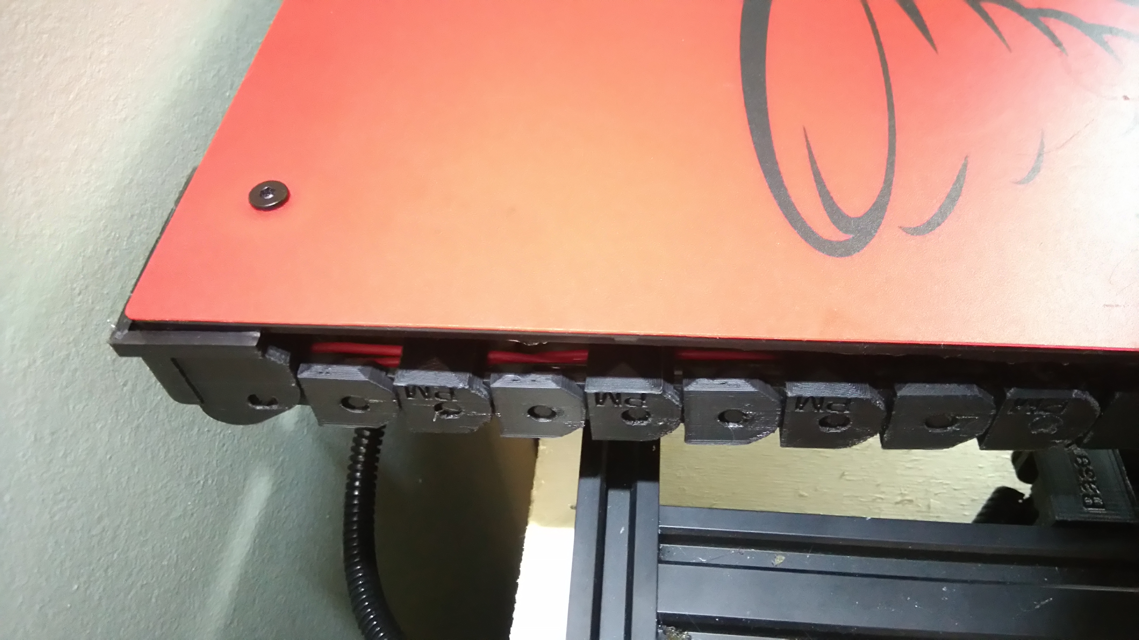 0645d07d-94a4-450e-9863-badfe8934125