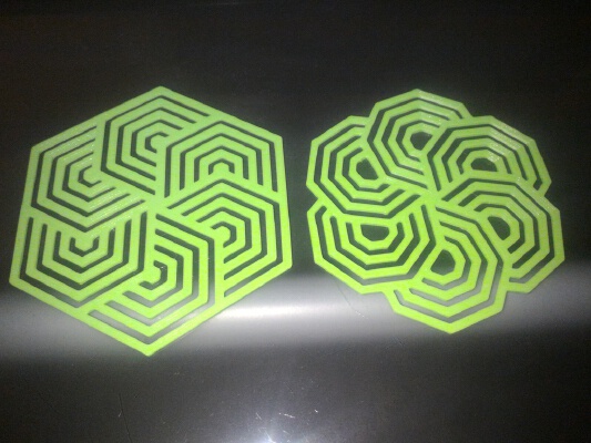 Coaster w_ and w_o bottom approx. 90mm_3,5inch diameter | 3d print model