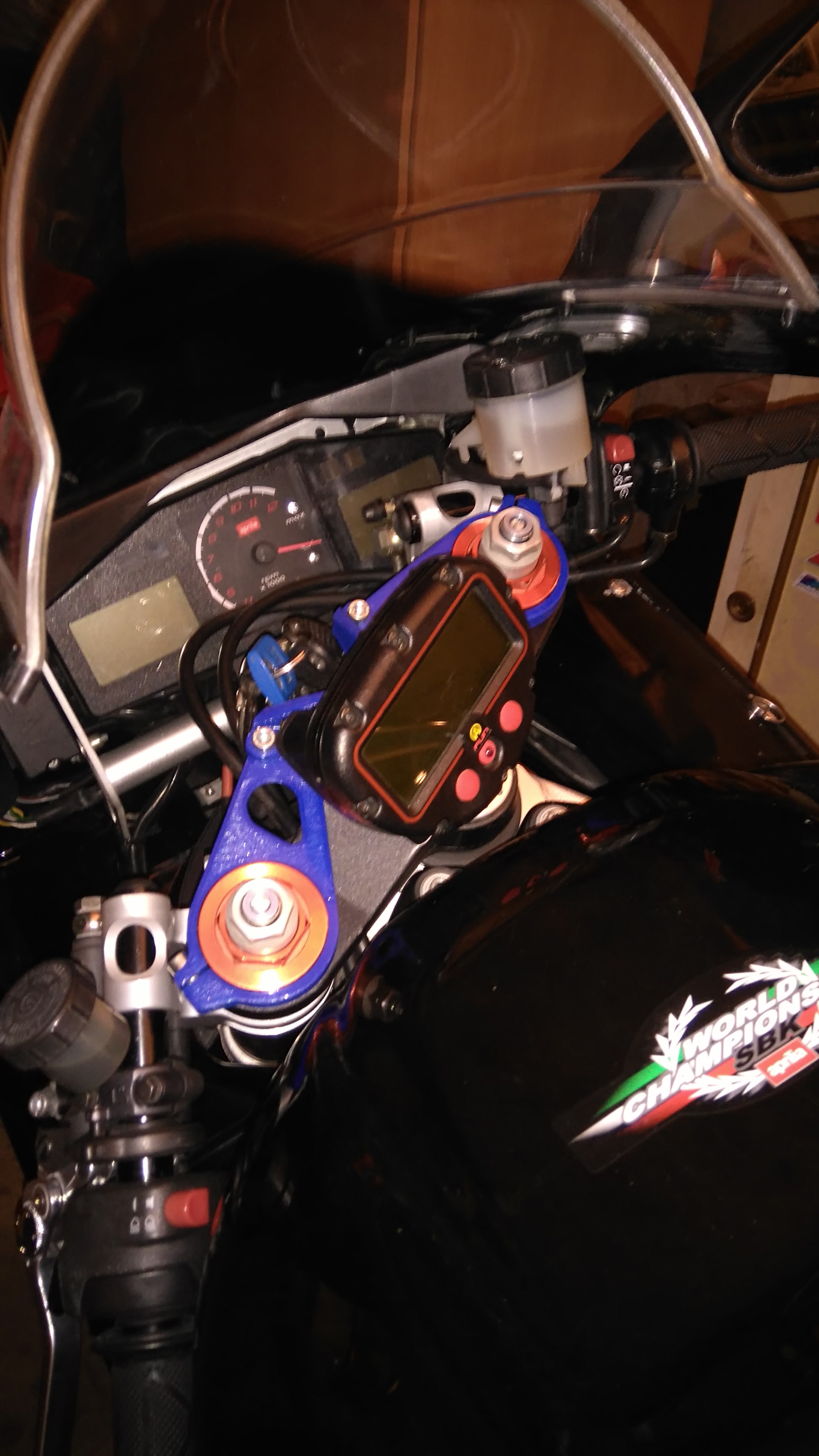 Support compteur ALFANO aprilia RSV 1000