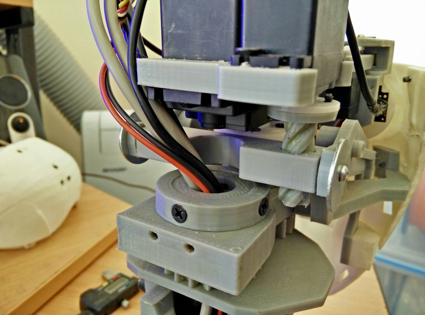 InMoov JawHingeV1 with Opening for Wires