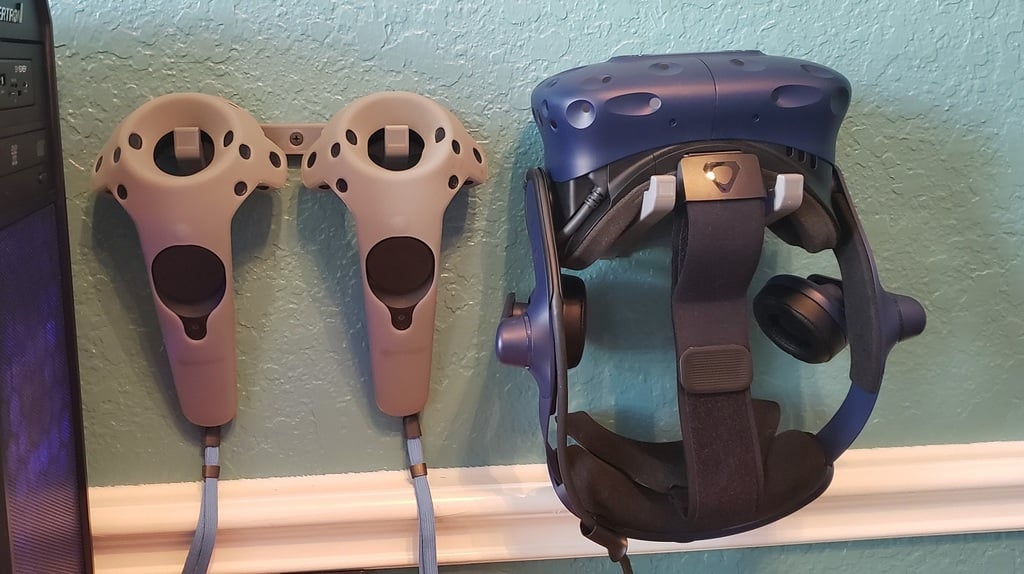 HTC Vive VR Headset & Controllers Wall Mounts