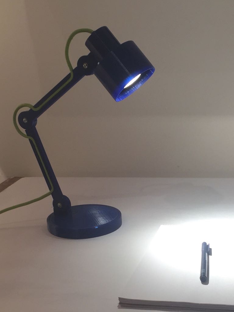 Lámpara de escritorio