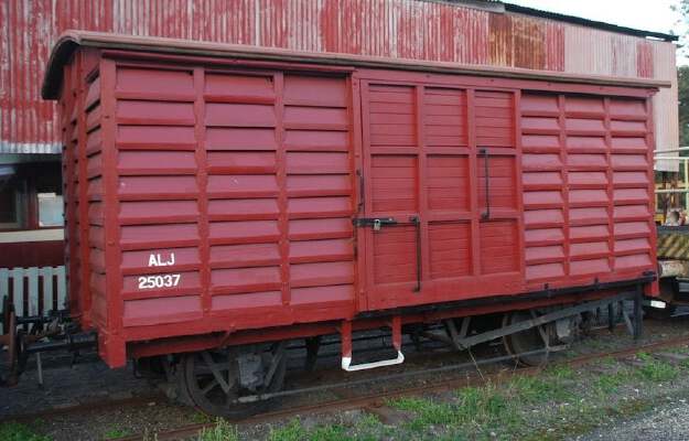 Sn42 _ Sn3.5 Queensland Railways (QR)  ALJ Class 4 Wheeled Louvred Goods Wagon. | 3d print model