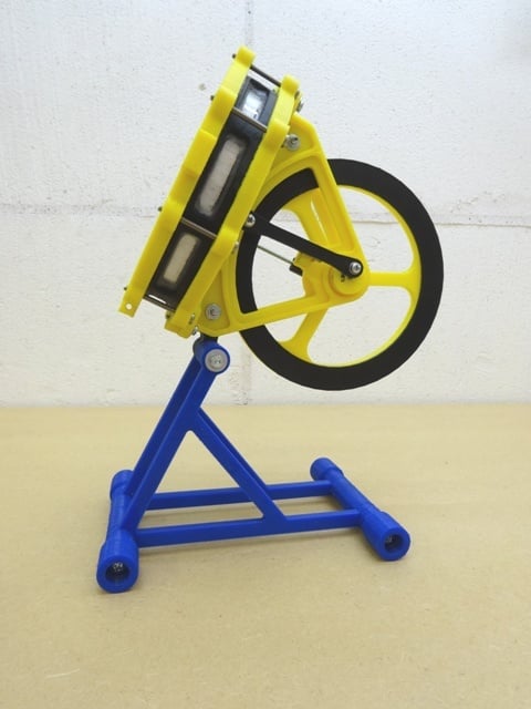 Solar stirling engine stand