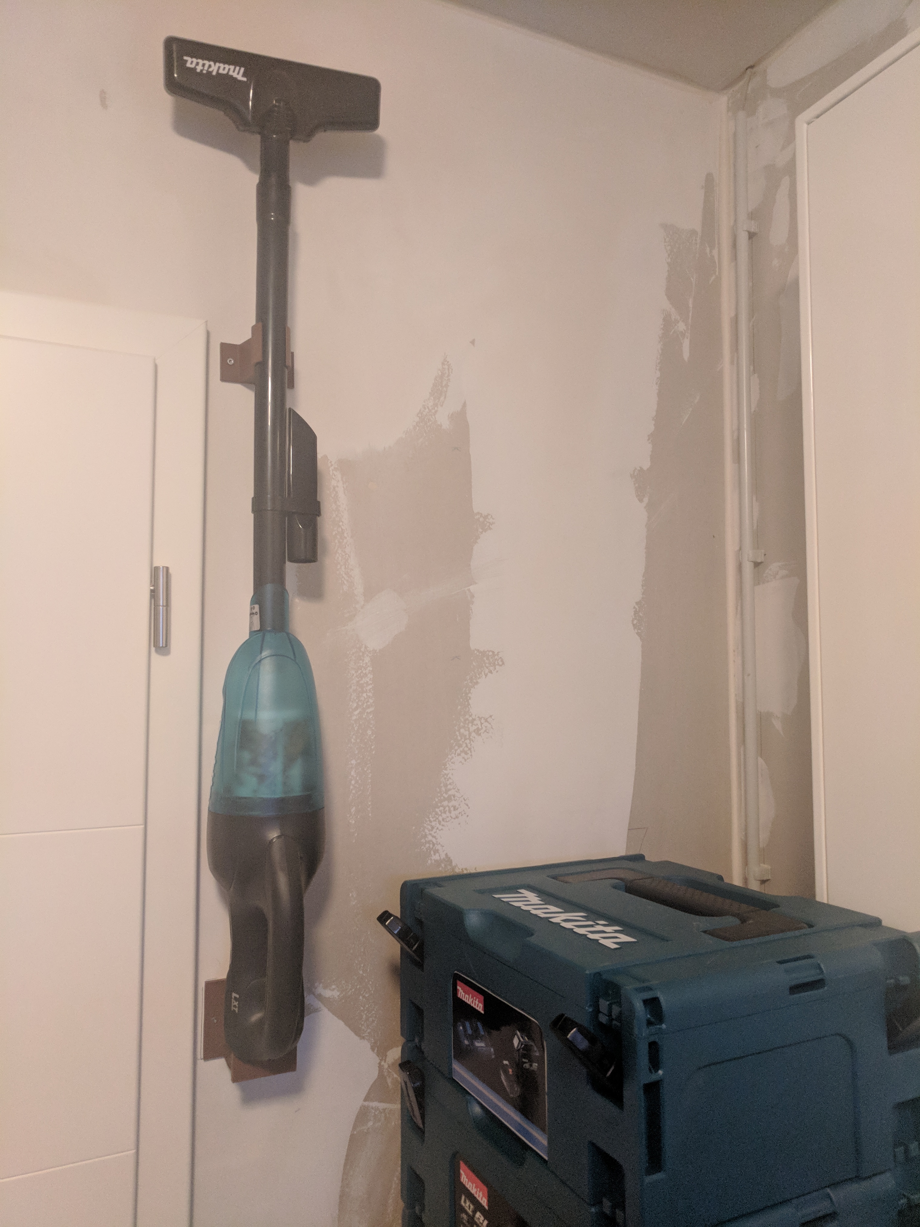 Makita DCL180ZB Staubsauger Halter _ Vaccum cleaner mounting