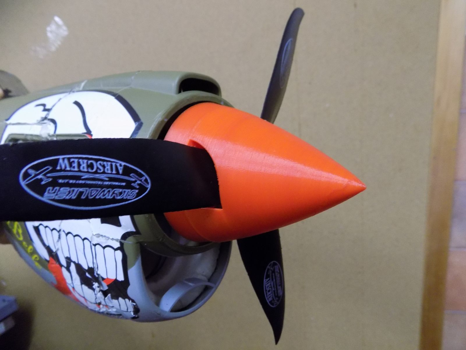 Durafly Curtiss P-40N Warhawk spinner