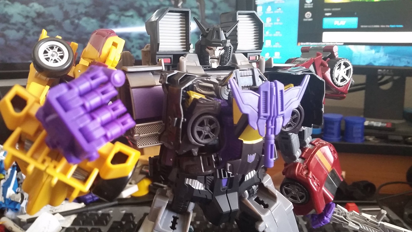 Combiner Wars chest adapters for Blackjack and Rodimus