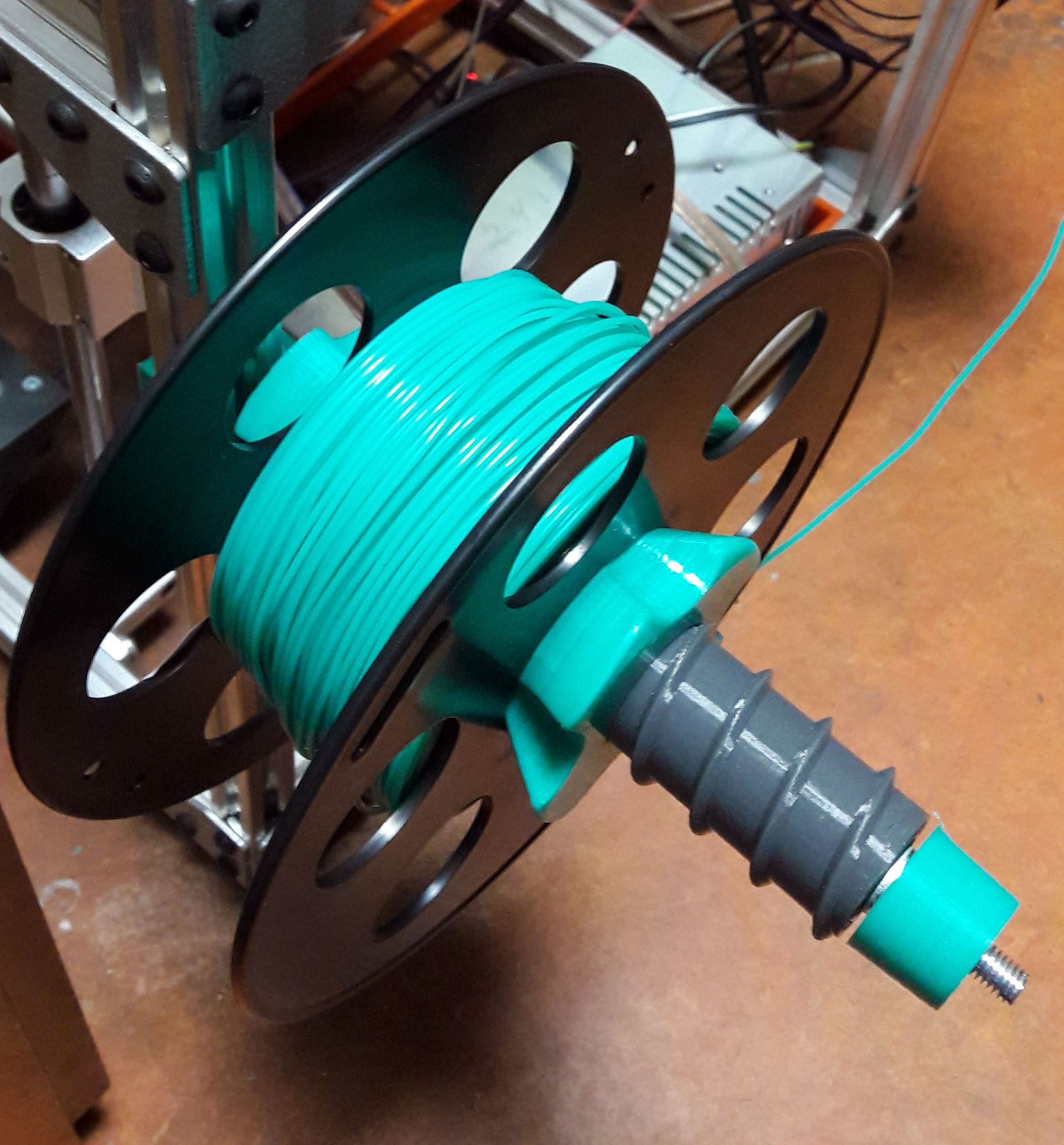 Spool holder for different spools. 2020 and wall mount.