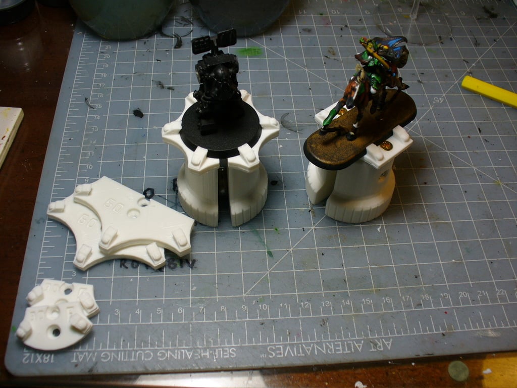 Miniature Holder with Interchangeable Clamps