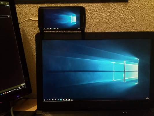 Simple smartphone mound on laptop | 3d print model