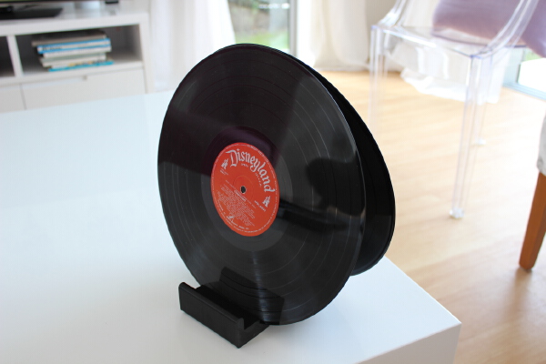 Ghostly Vinyl LP CD record stand | 3d print model