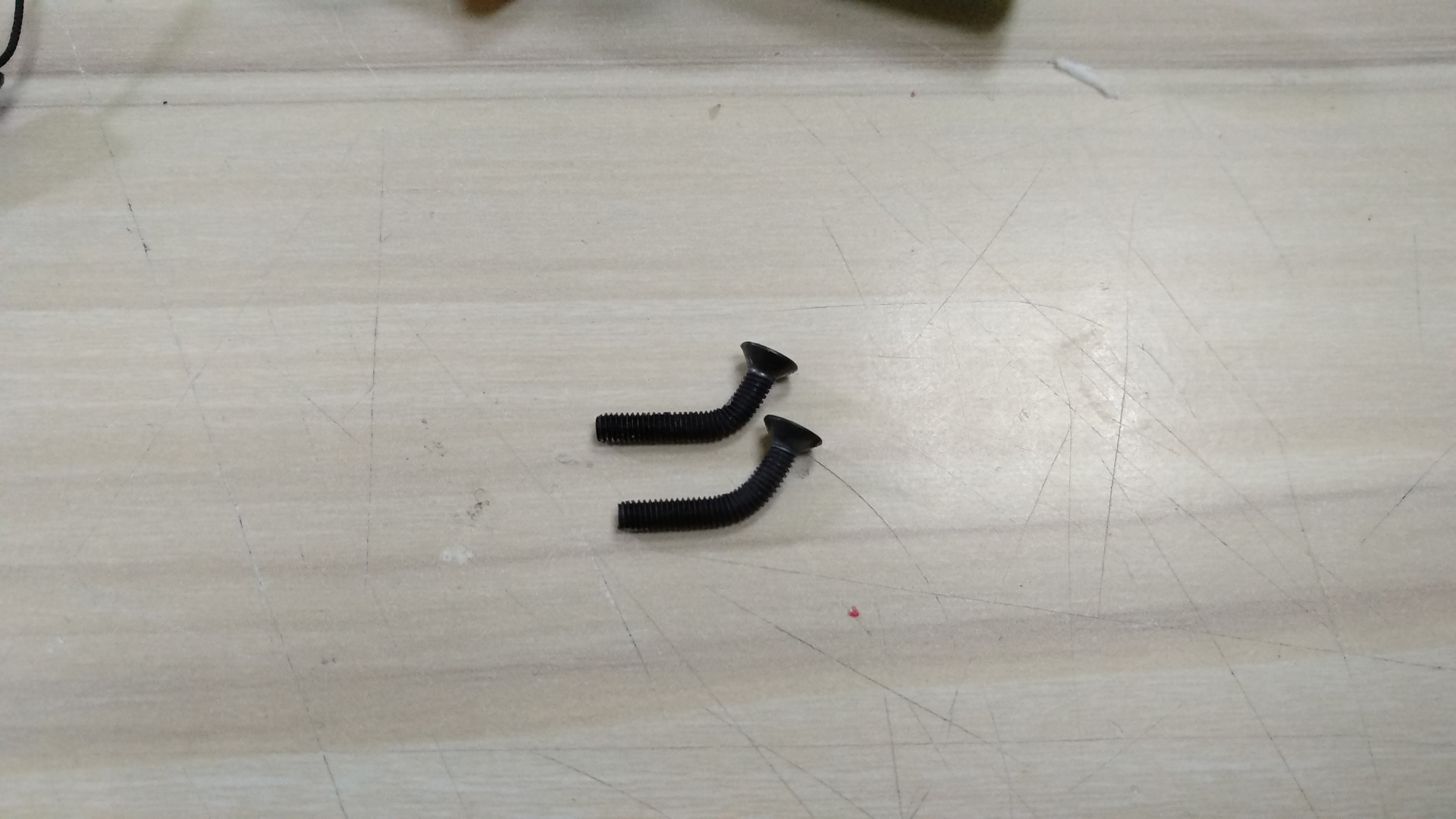 Rear landing gear for KT airplane