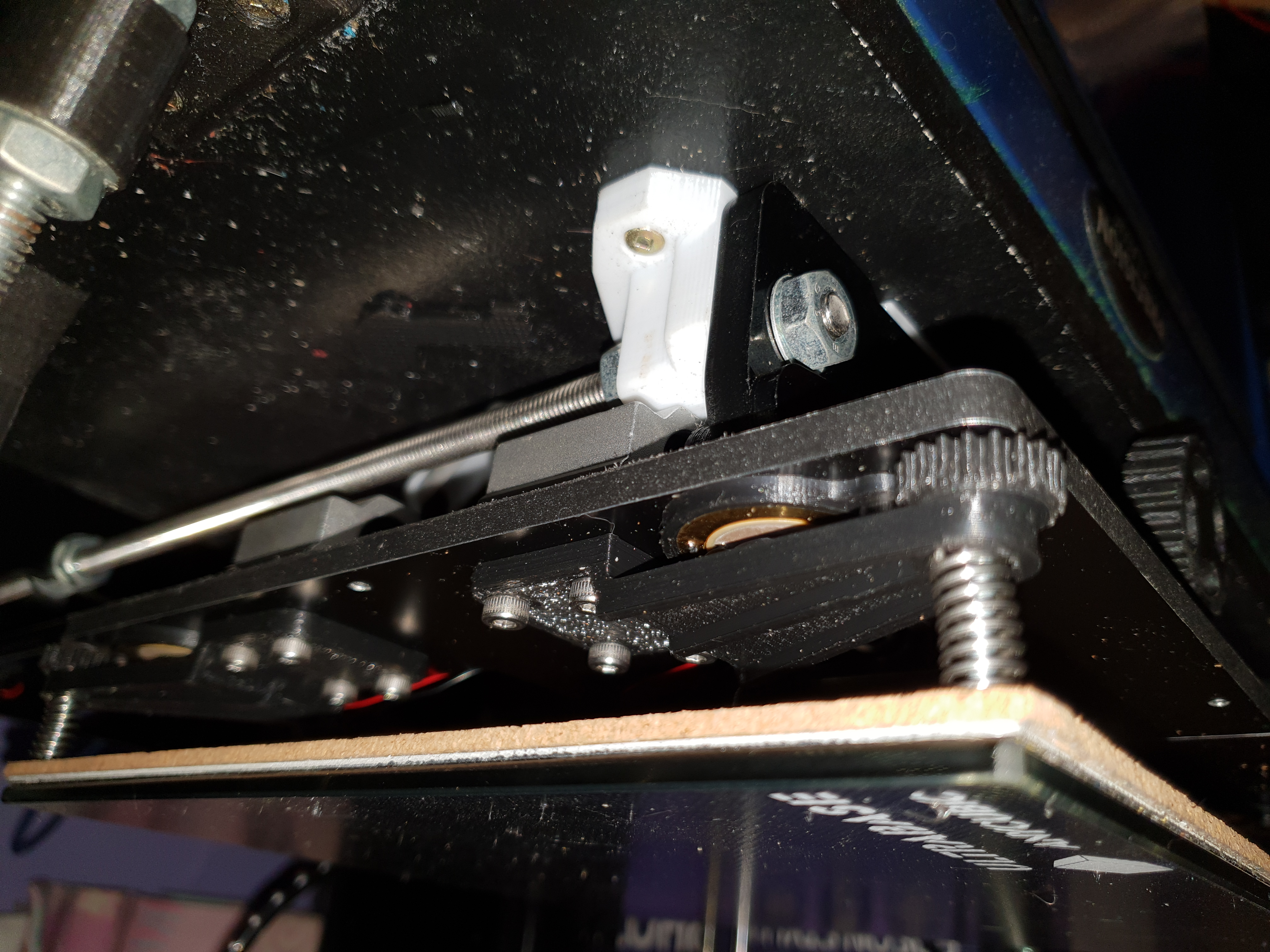 Underbed Piezo Mounts