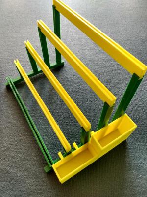Spielkarten-Halter (neue Version) _ Play Card Holder (new version) | 3d print model