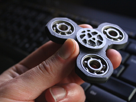 Trius Hand Spinner Toy - Hand Spin Focus | 3d print model