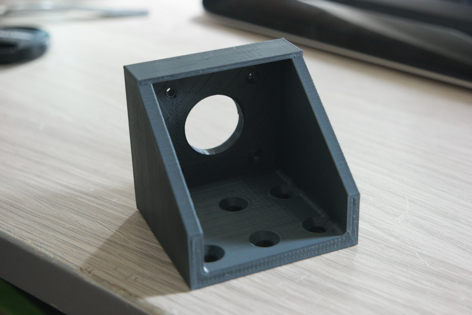 nema 17 support 90° V-slot 2060 centered [UPDATED]