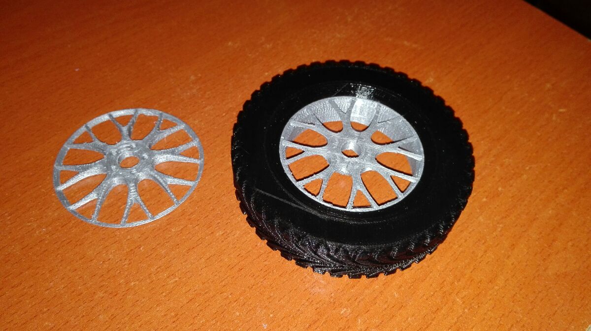 Tire and rim with tire change posibility