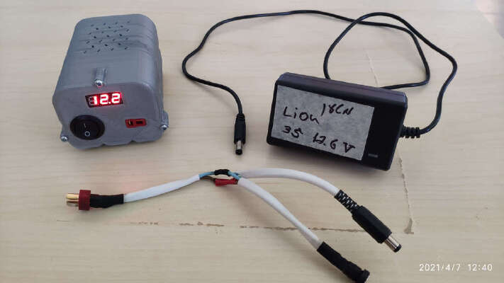 12.6V battery pack 6x18650 | 3d print model