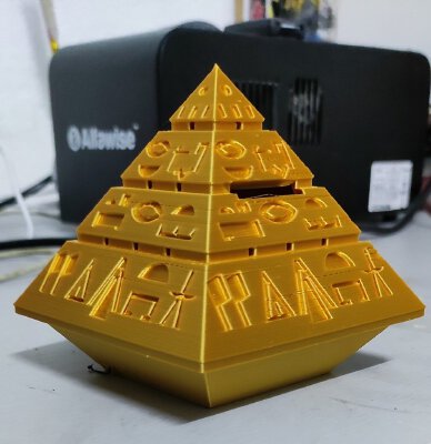 Pyramide - Cléopâtre et la Société des Architectes | 3d print model