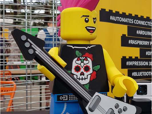 Electric guitar for Ponko giant Lego | 3d print model