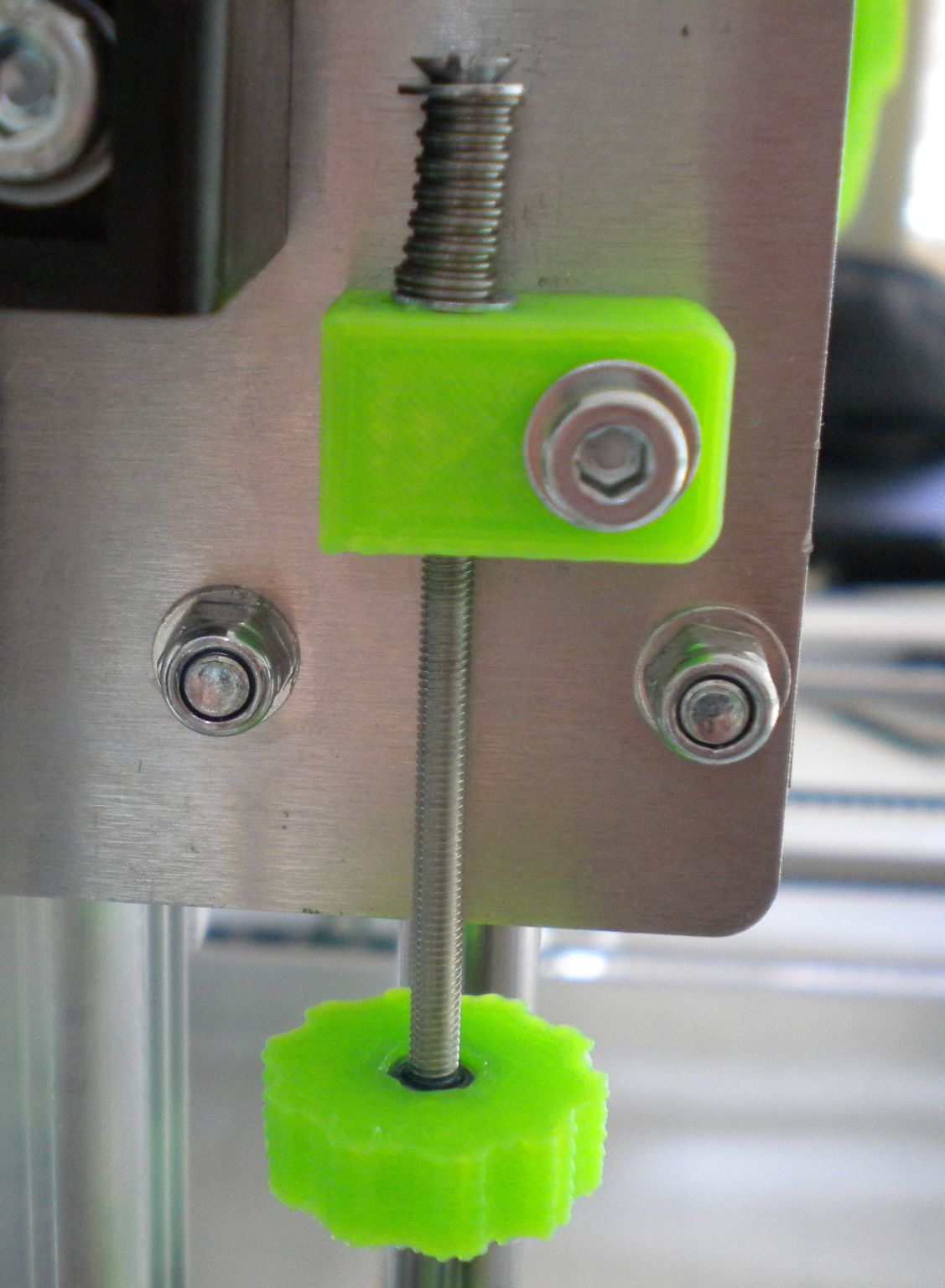Simple adjustable z-endstop for Vellemann K8200