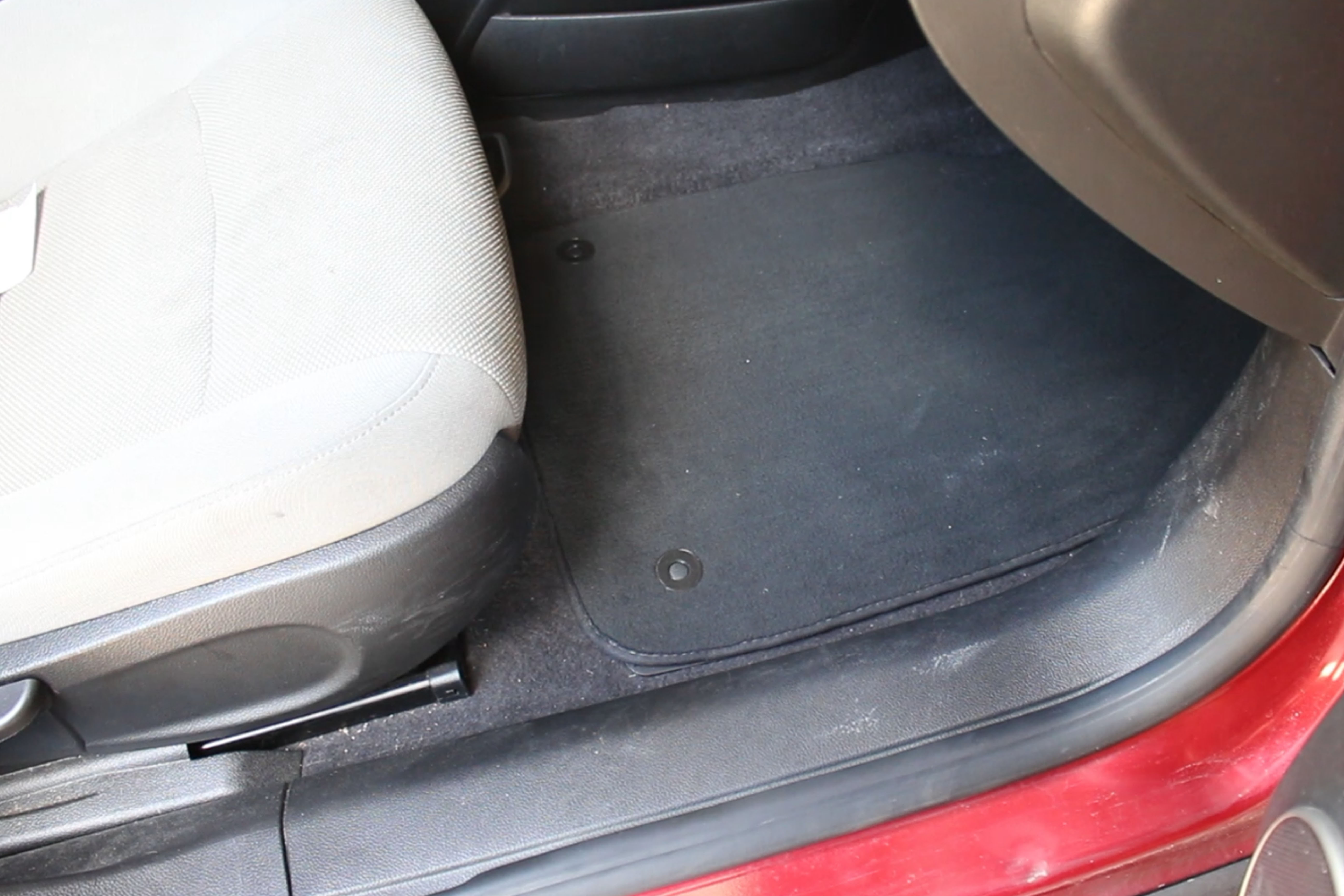 Chevy Cruze Floor Mat Retainer