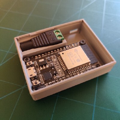 ESP32 DevKit V1 Case with Snappable Lid and Barrel Plug Cutout | 3d print model