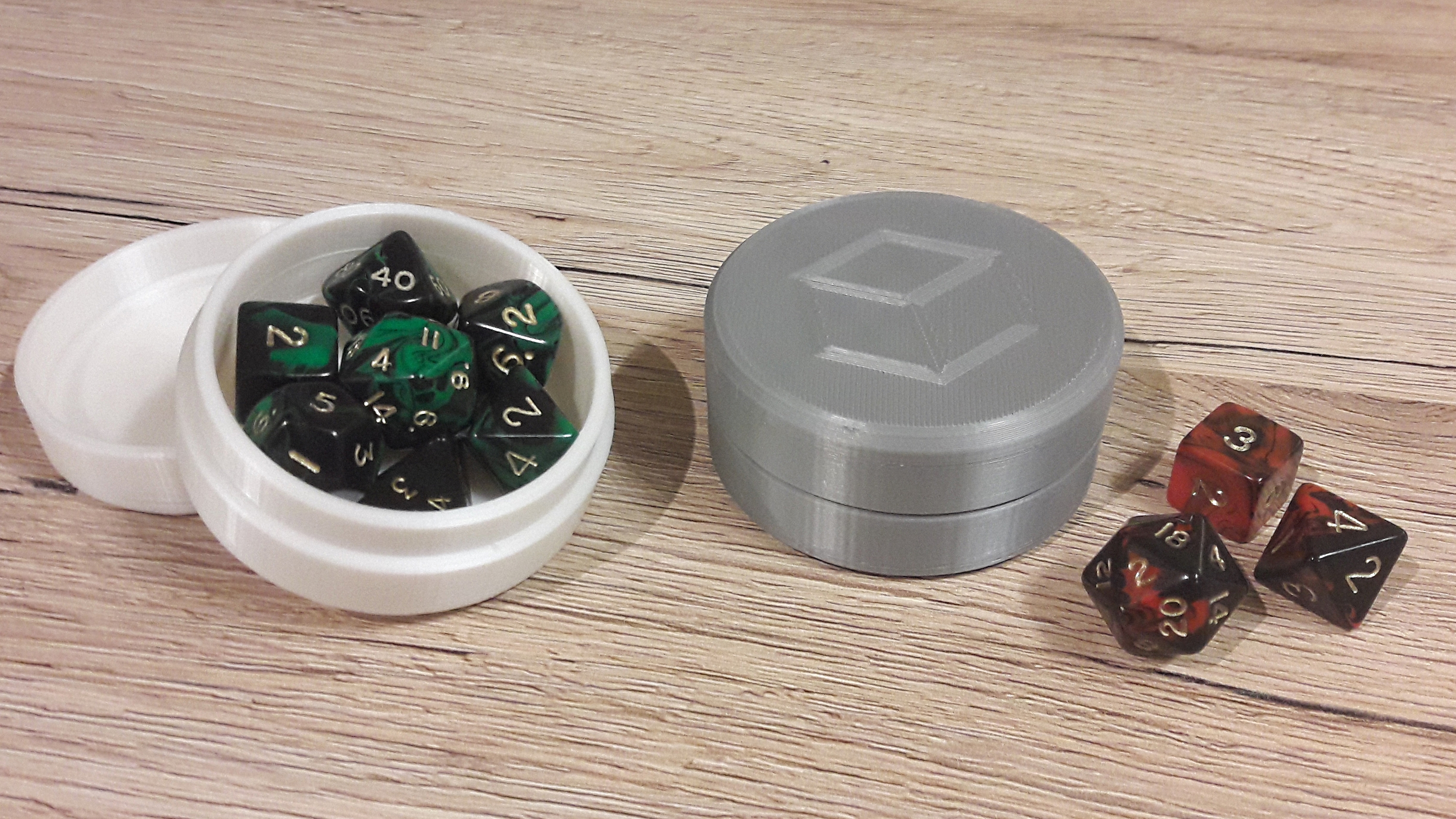 Simple 7-Piece Dice Set Box