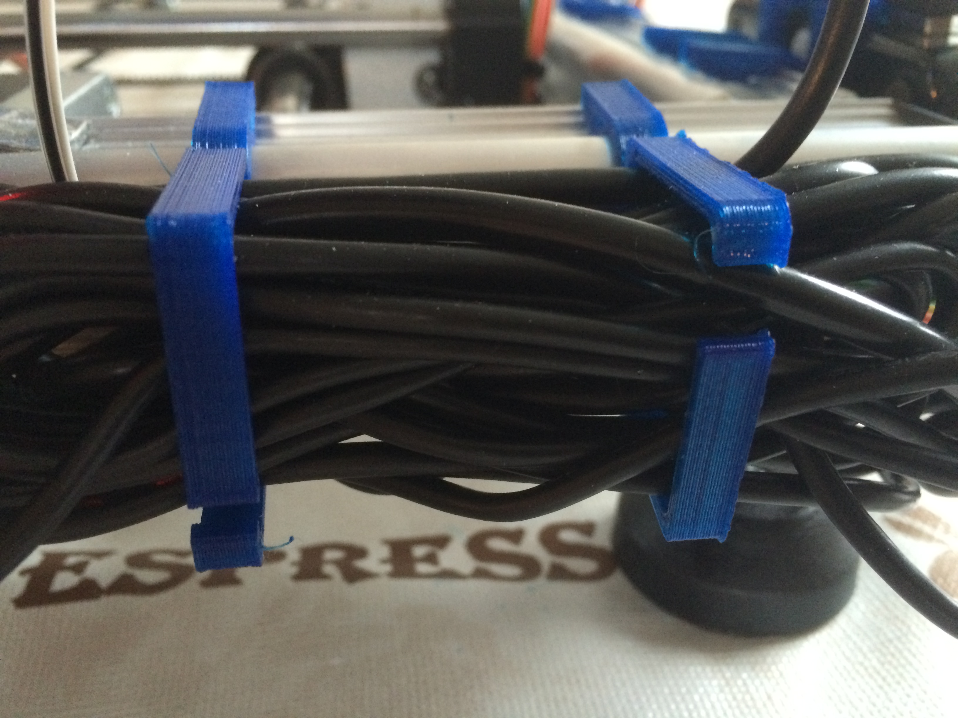 K8200_ 3drag Frame Wire Clip with Cableclip