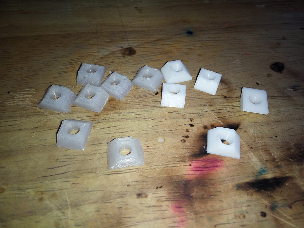 M5 T-slot nuts for 2020 aluminium extrusion (full plastic)