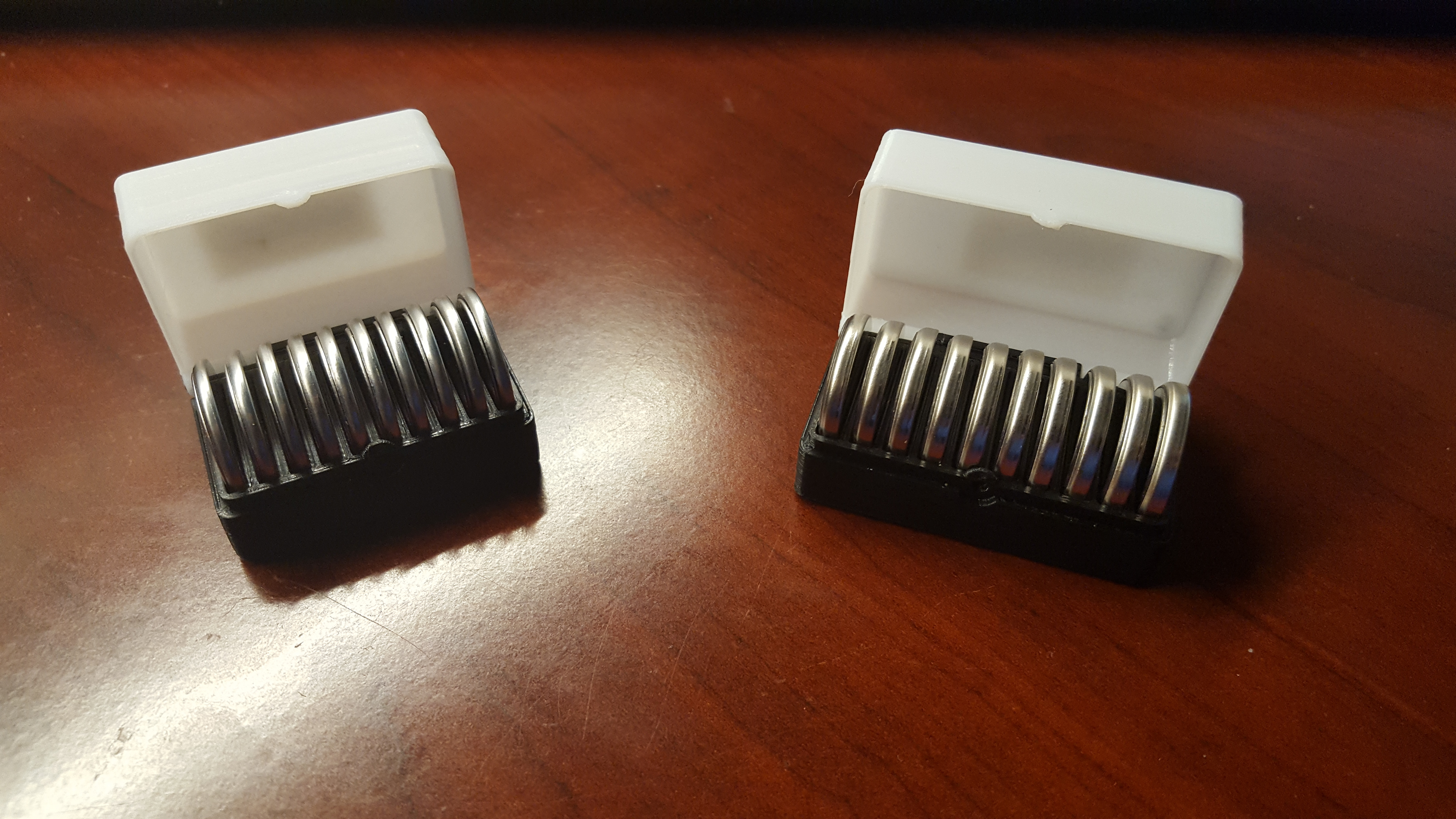 CR2025 and CR2032 Coin Battery Case