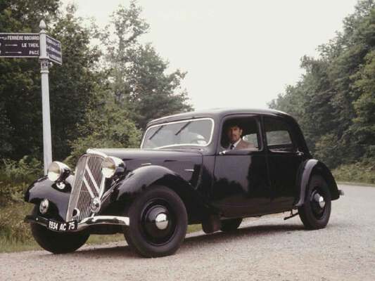 Citroen Traction 11B Berline 1939 (1_72) | 3d print model
