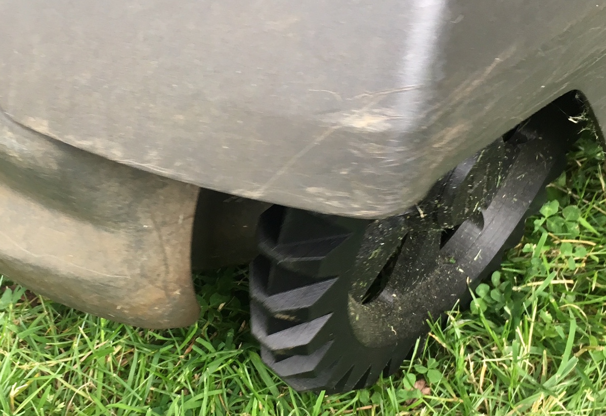 Improved wheel for Automower 450X