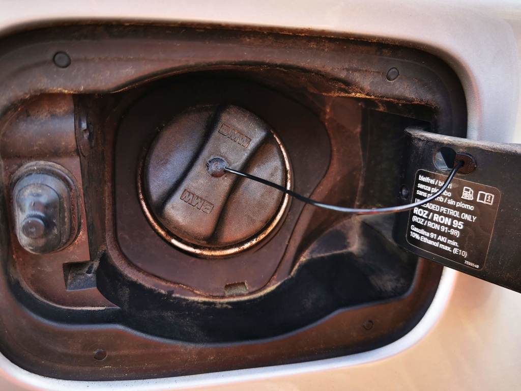 fuel cup rubber band for BMW