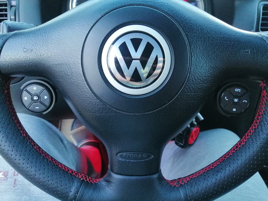 Universal steering wheel control mount