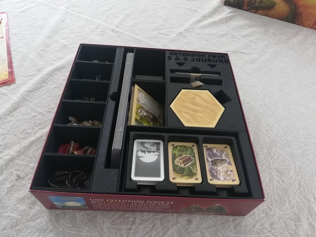 Catan - Insert corebox and "5_6 players extention" in the same box