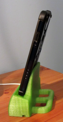 iPhone6 6s Charging Dock For Phone with UAG Case and Stereo Out | 3d print model