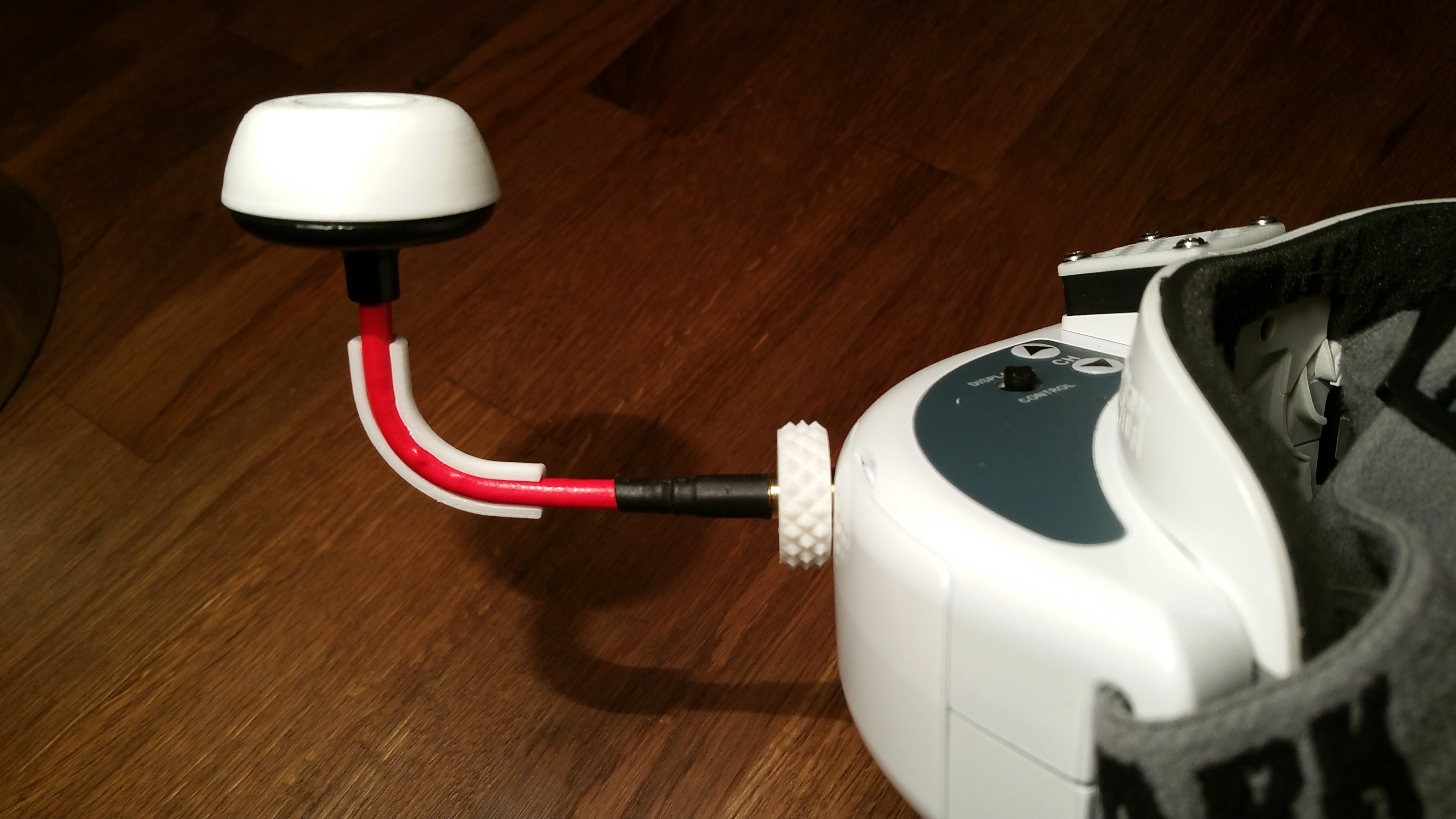 FPV Goggle antenna elbows