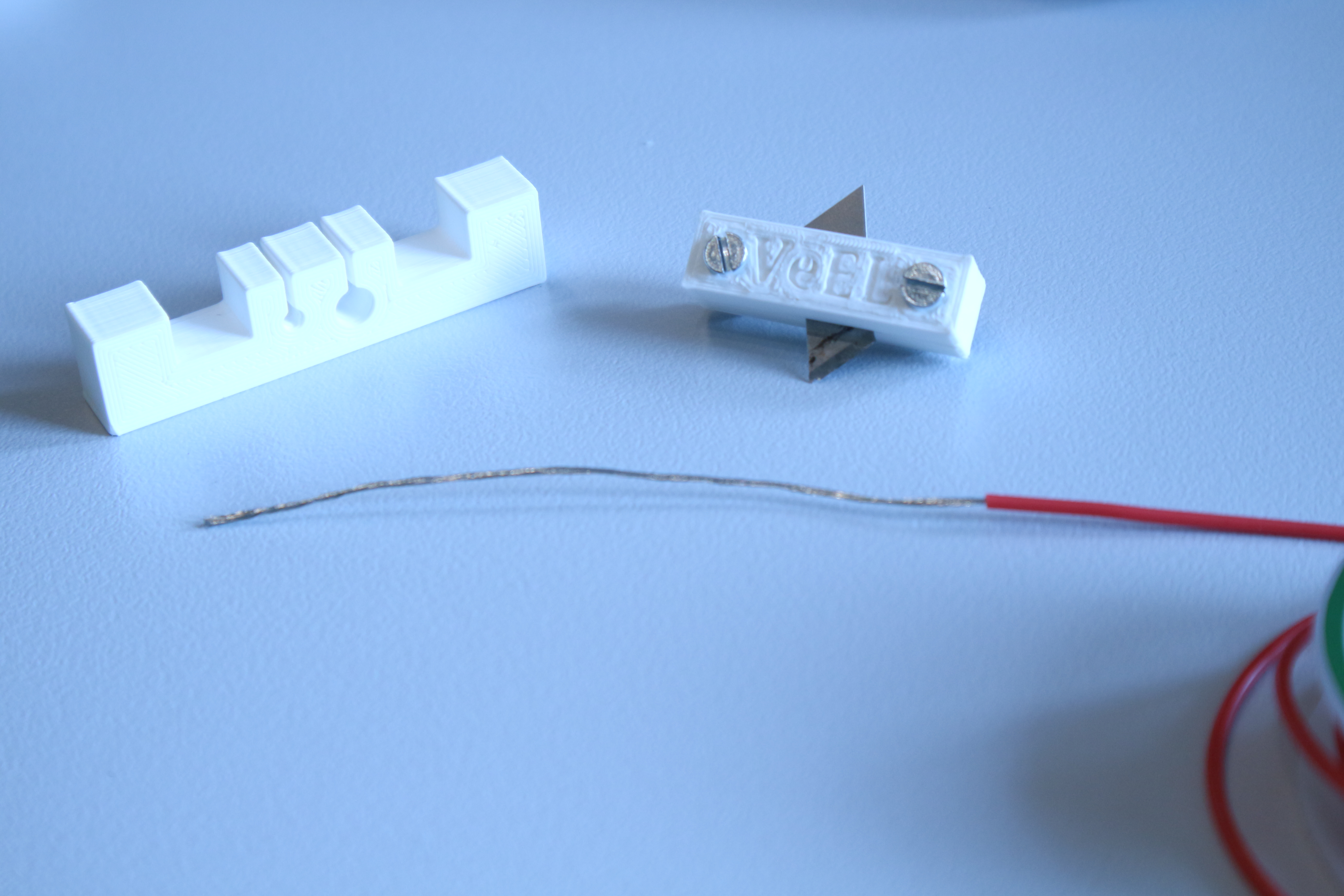 Wire stripper - linear